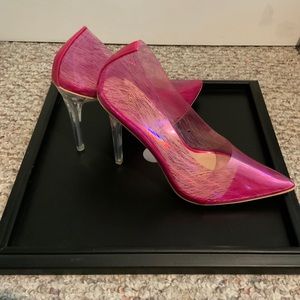 NWT FASHIONNOVA FANTASIA PINK POINTY TOE HEELS SIZE 7